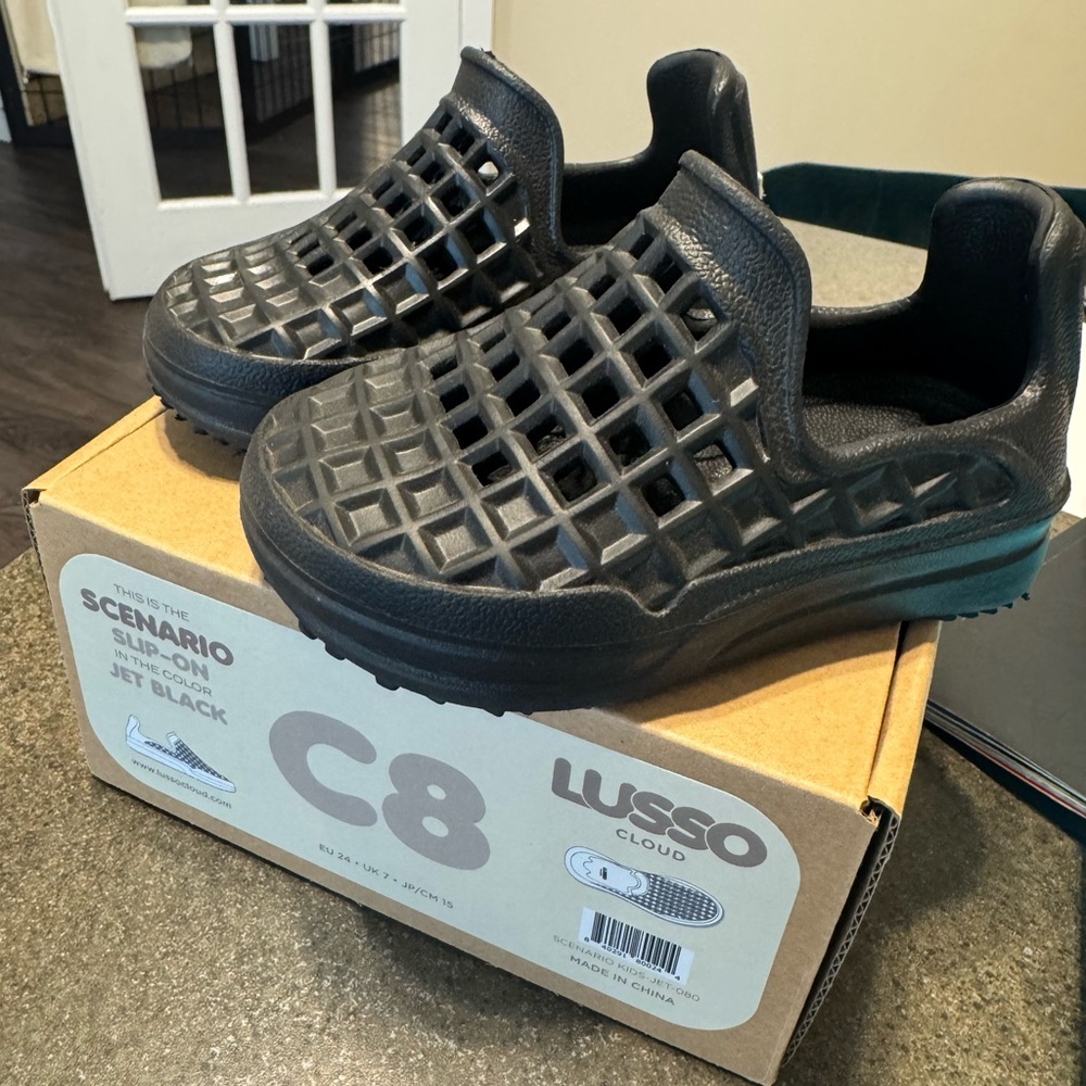 Lusso Cloud Scenario slip on Kids - Jet Black shoes C8